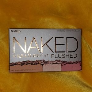 🔥HOST PICK🔥 Bronzer & Highlighter Trio 💋